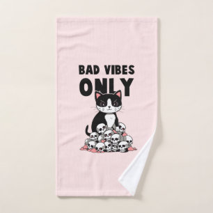 Bad Vibes Only – Cat & Skulls Bath Towel Set