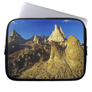 Badlands formations at Dinosaur Provincial Park 2 Laptop Sleeve