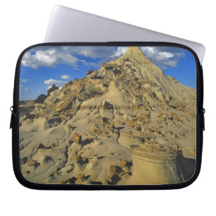 Badlands formations at Dinosaur Provincial Park 5 Laptop Sleeve
