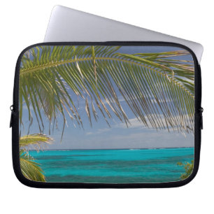 BAHAMAS, Abacos, Loyalist Cays, Man O'War Cay: Laptop Sleeve