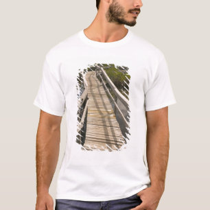 BAHAMAS, Grand Bahama Island, Eastern Side: T-Shirt