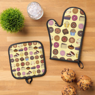 Baked Goods Foodie Muffin Cake Whoopie Pie Cupcake Oven Mitt & Pot Holder Set