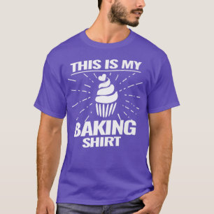 baking cupcake cooking bakery baker cupcakes T-Shirt