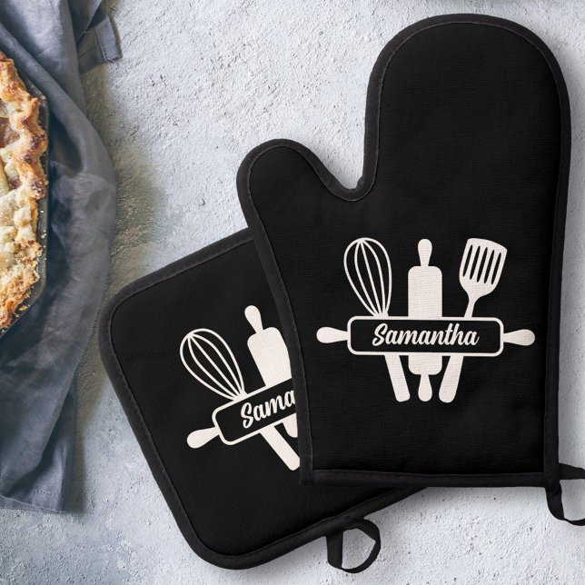 Baking Utensils Monogram Oven Mitt & Pot Holder Set (Baking Utensils Monogram Oven Mitt & Pot Holder Set)