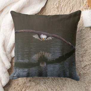 Bald Eagle in Flight Cushion