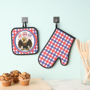 Bald Eagle with Fireworks– USA 250 Years 1776-2026 Oven Mitt & Pot Holder Set
