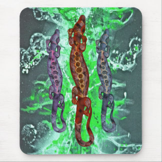 BALI lizard red violet blue | green splatter Mouse Pad