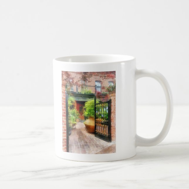 Baltimore - Restaurant Courtyard Fells Point Coffee Mug (Right)