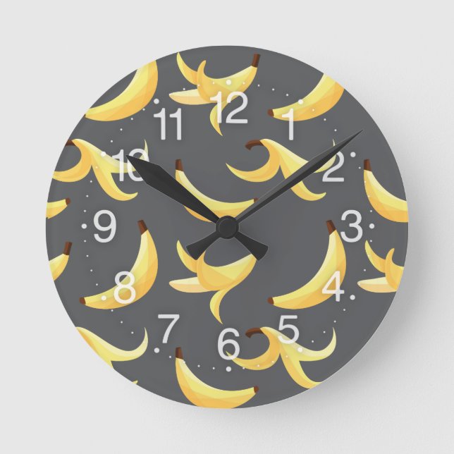 Banana peels polygon modern pattern round clock (Front)
