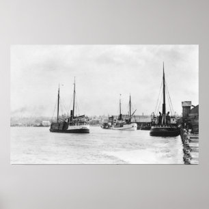 Bandon, Oregon View of Harbour Waterfront Poster