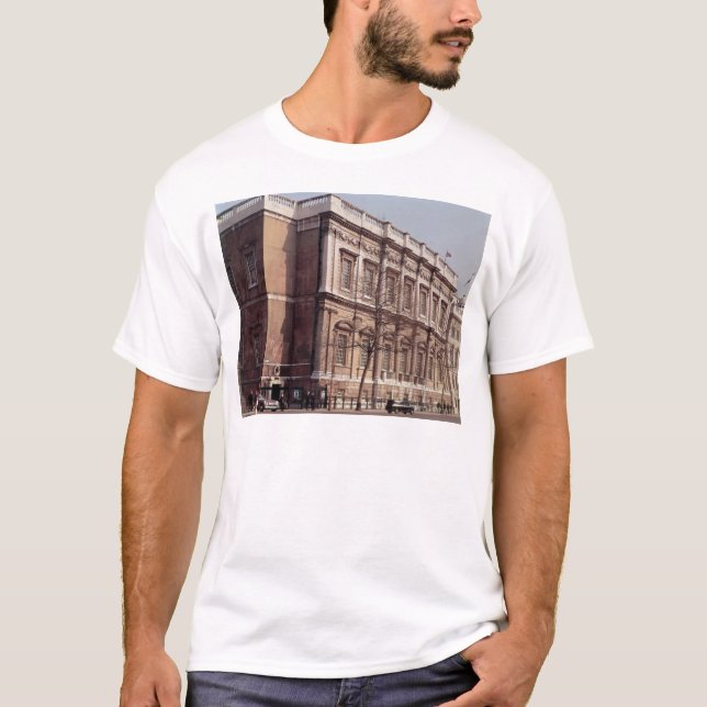 Banqueting House, Whitehall, built in 1622 T-Shirt (Front)