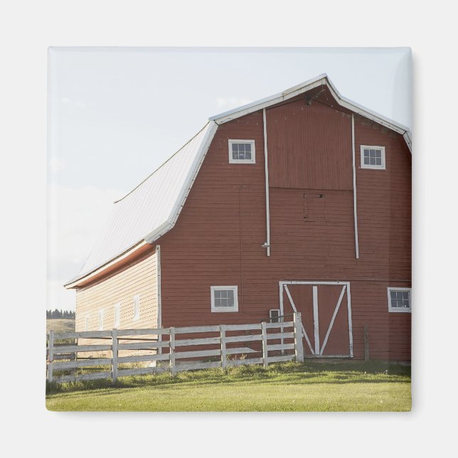 Barn in rural landscape magnet (Front)