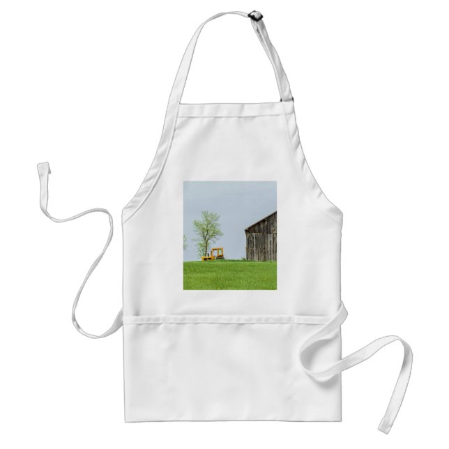 Barn Scene With Tractor Standard Apron (Front)