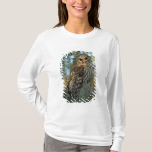 Barred Owl roosting in some Spanish Moss T-Shirt