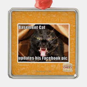 Basement Cat Metal Tree Decoration