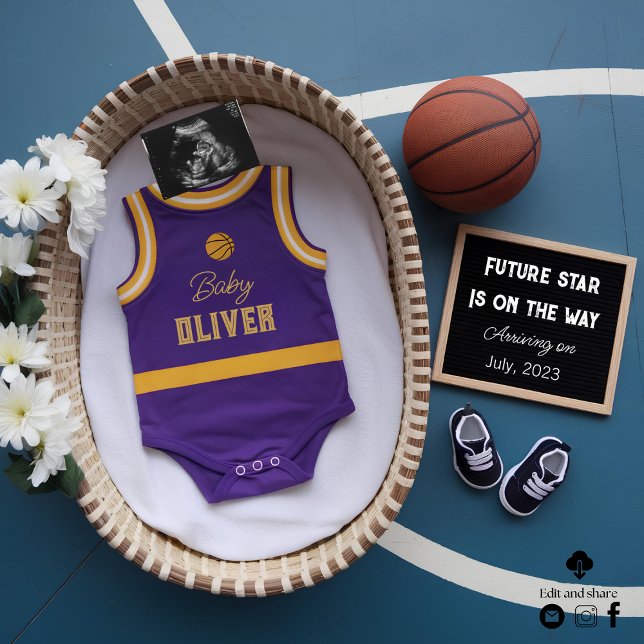  basketball loving parents pregnancy announcement  (Creator Uploaded)