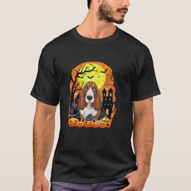 Basset Hound Dog With Pumpkins Funny Scary Hallowe T-Shirt (Front)