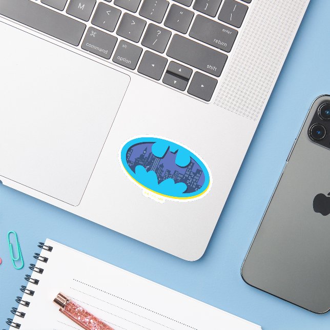 Batman | Gotham City Symbol (Laptop w/ iPhone)