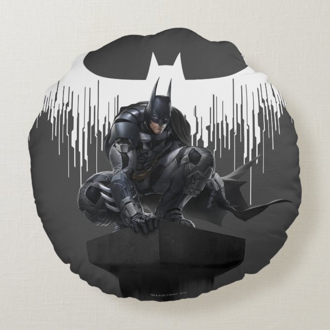 Batman Perched on a Pillar Round Cushion (Back)
