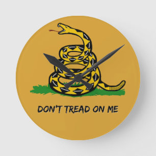 Be a true libertarian Don't tread on me  Round Clock