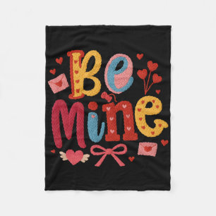 Be Mine Knitted Valentine Cute Yarn Heart Love Des Fleece Blanket