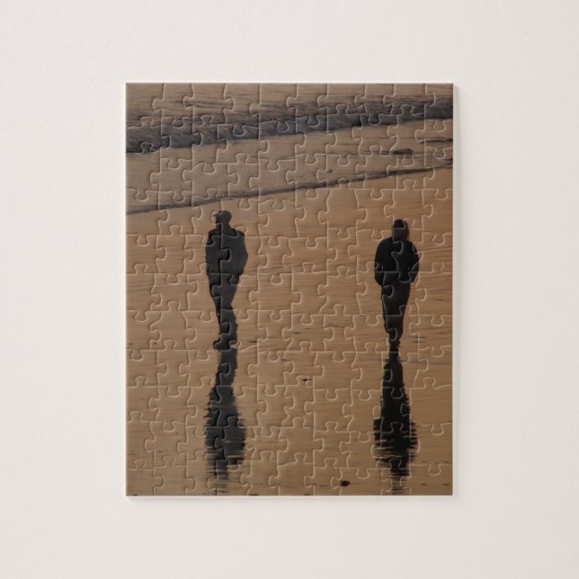 beach couple jigsaw puzzle (Vertical)