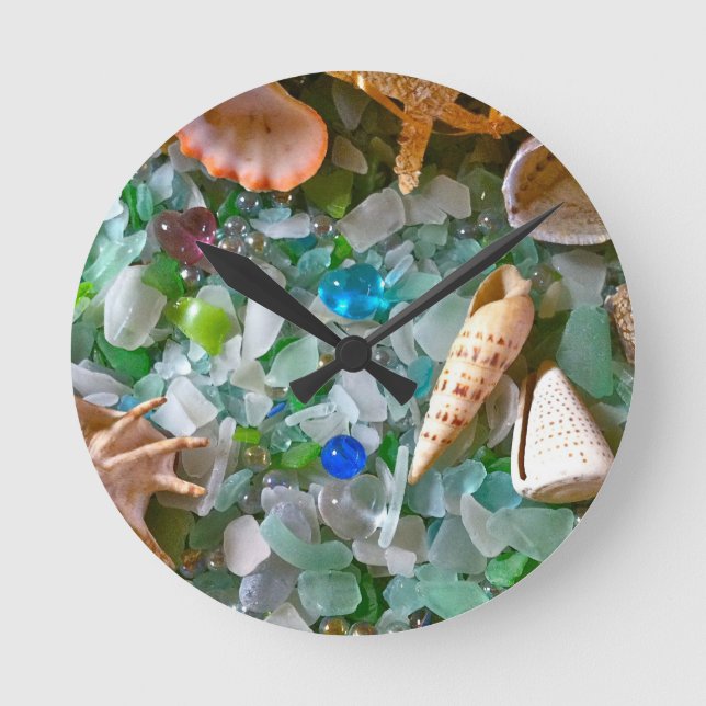 beach Glass with Shells Round Clock (Front)