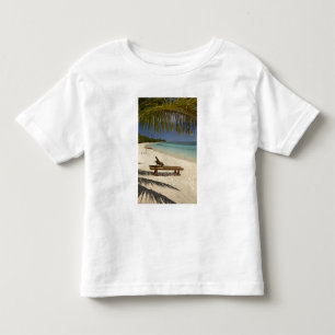 Beach, palm trees & lounger toddler T-Shirt