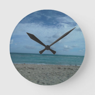 BEACH SCENE ROUND CLOCK