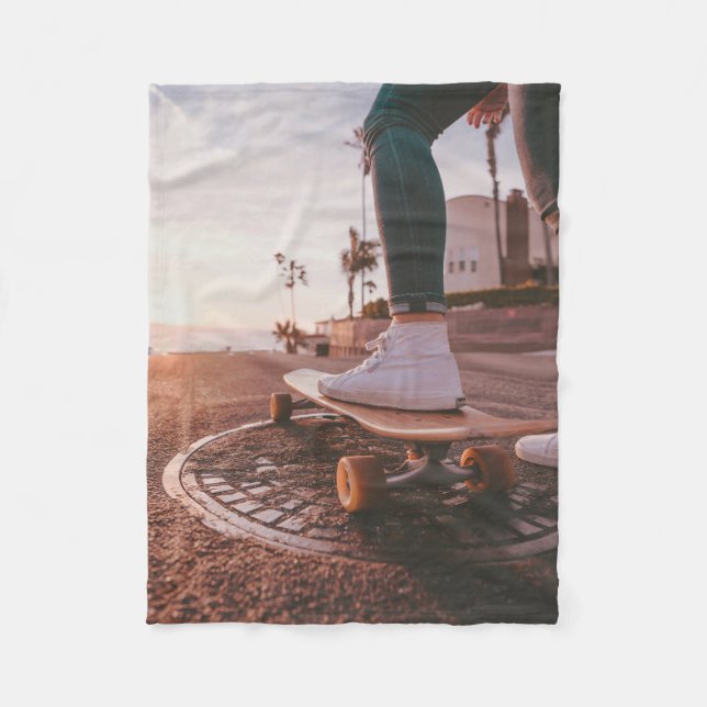 beach skating fleece blanket (Front)
