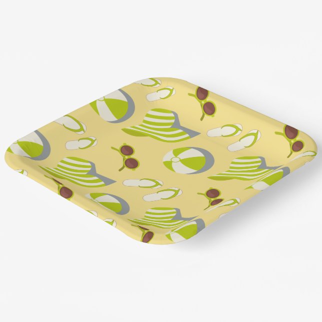 Beach vacay pattern with sunglasses and sun hat  p paper plate (Angled)