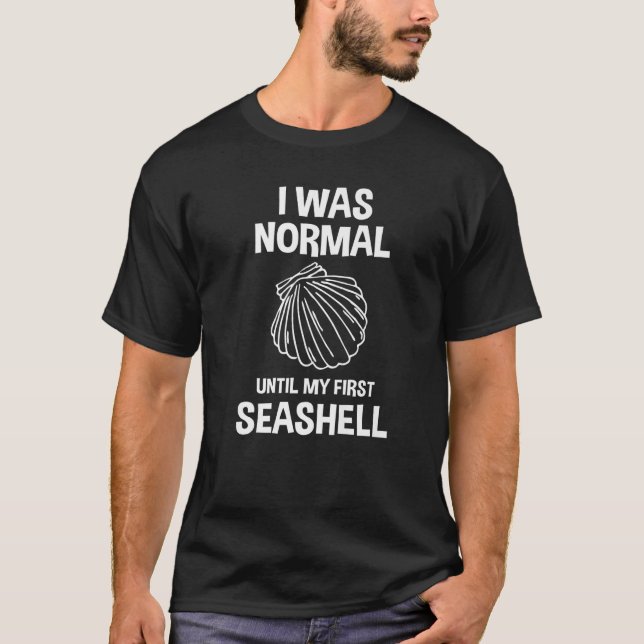 Beachcombing Shell Hunter & Seashell Collecting   T-Shirt (Front)