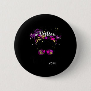 Beaches booze besties girls trip 2026 florida 6 cm round badge
