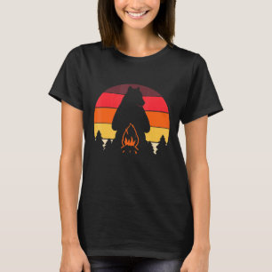 Bear Campfire Camp Retro Sunset  Camping T-Shirt