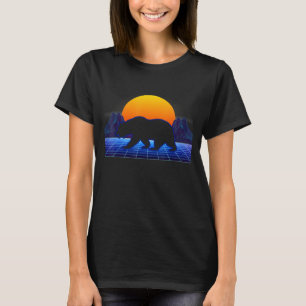 Bear Wildlife Retro Style Hunting T-Shirt