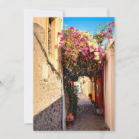 Beautiful Alleyway in Santorini, Greece