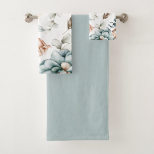 Beautiful floral seamless pattern with vintage bath towel set