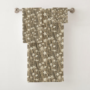 Beautiful Flowers on Plant Leaves in Beige Shades Bath Towel Set