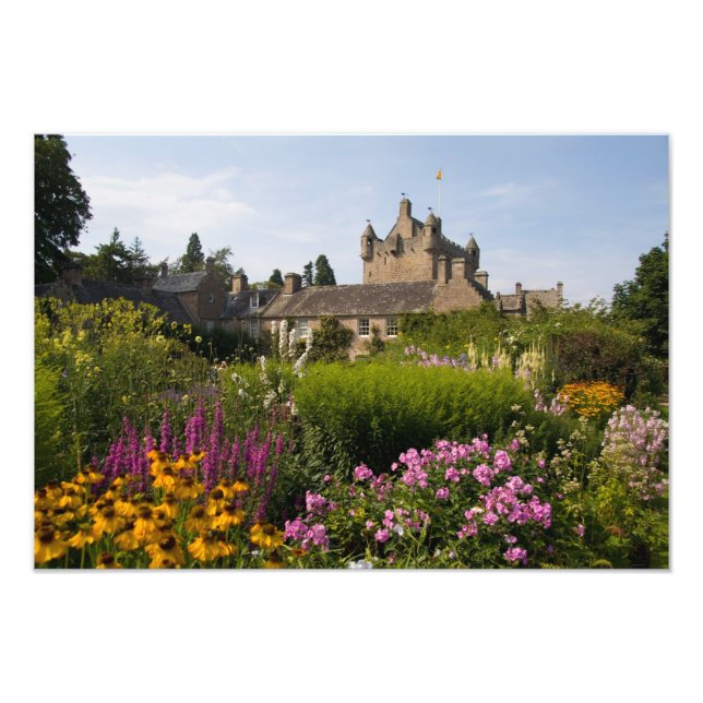 Beautiful gardens and famous castle in photo print (Front)
