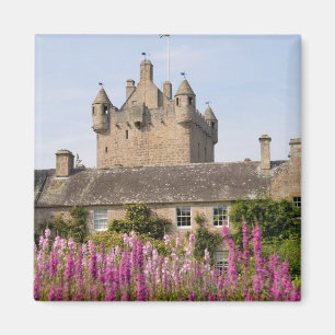 Beautiful gardens and famous castle in Scotland 2 Magnet