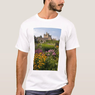 Beautiful gardens and famous castle in Scotland T-Shirt