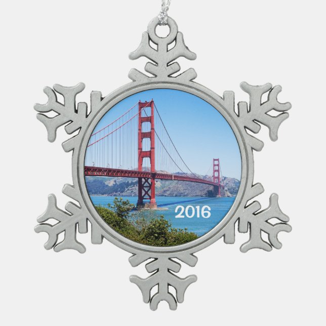Beautiful Golden Gate Bridge Snowflake Pewter Christmas Ornament (Front)