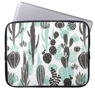 Beautiful hand drawn cacti doodle seamless pattern laptop sleeve