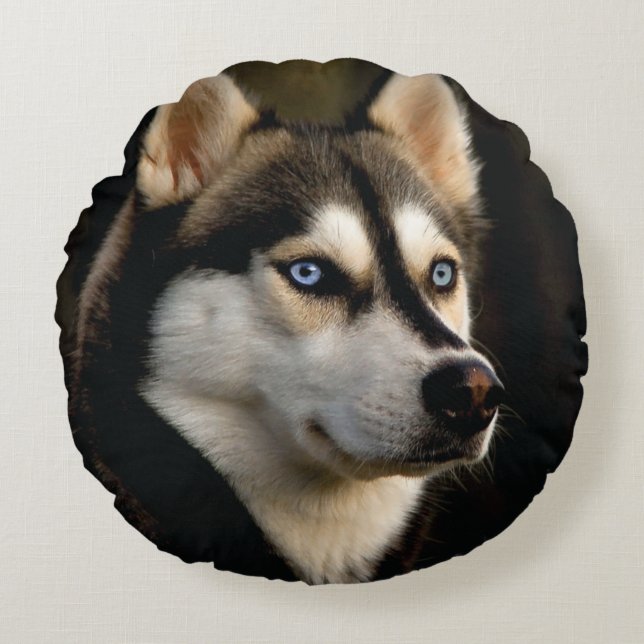Beautiful Husky Throw Pillow (Front)