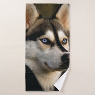Beautiful Husky Throw Pillow Bath Towel