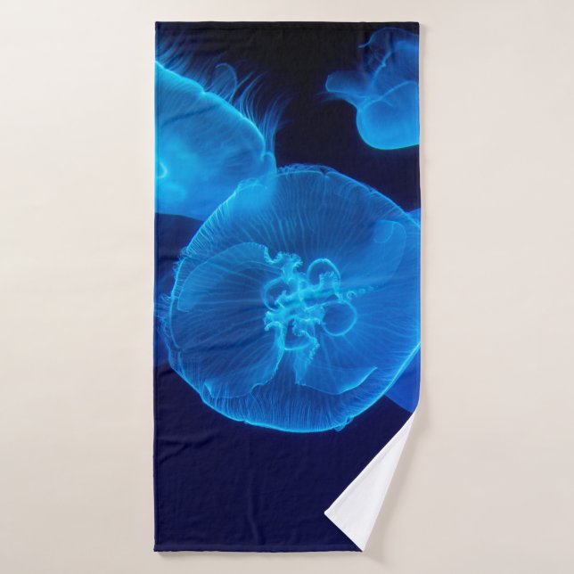 BEAUTIFUL JELLYFISH BATH TOWEL (Bath Towel)