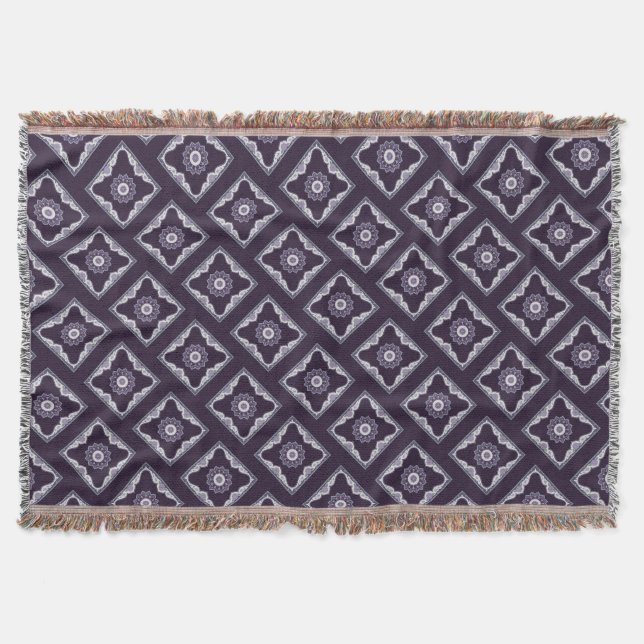 Beautiful mandala scroll design throw blanket (Front)