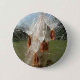 Beautiful Milkweed Magic: A Skyward Flight Design 6 Cm Round Badge