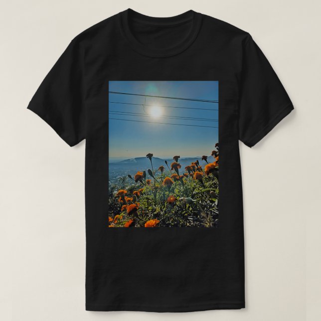 Beautiful nature portrait T-Shirt (Design Front)