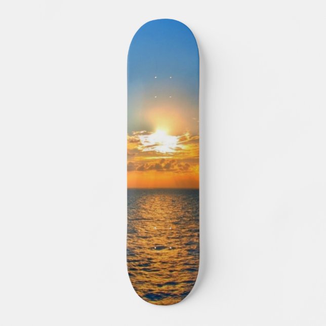 Beautiful ocean sunset skateboard (Front)